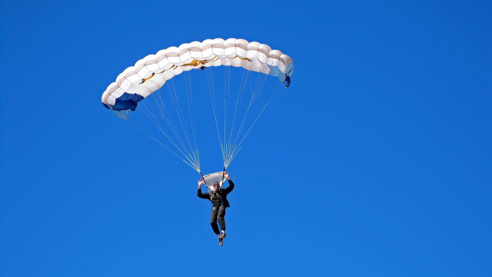 _老鹰队新战术奏效，带来罕见胜利_，老鹰队百科